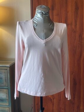 NWT Banana Republic Light Pink V-Neck Long Sleeve Tee